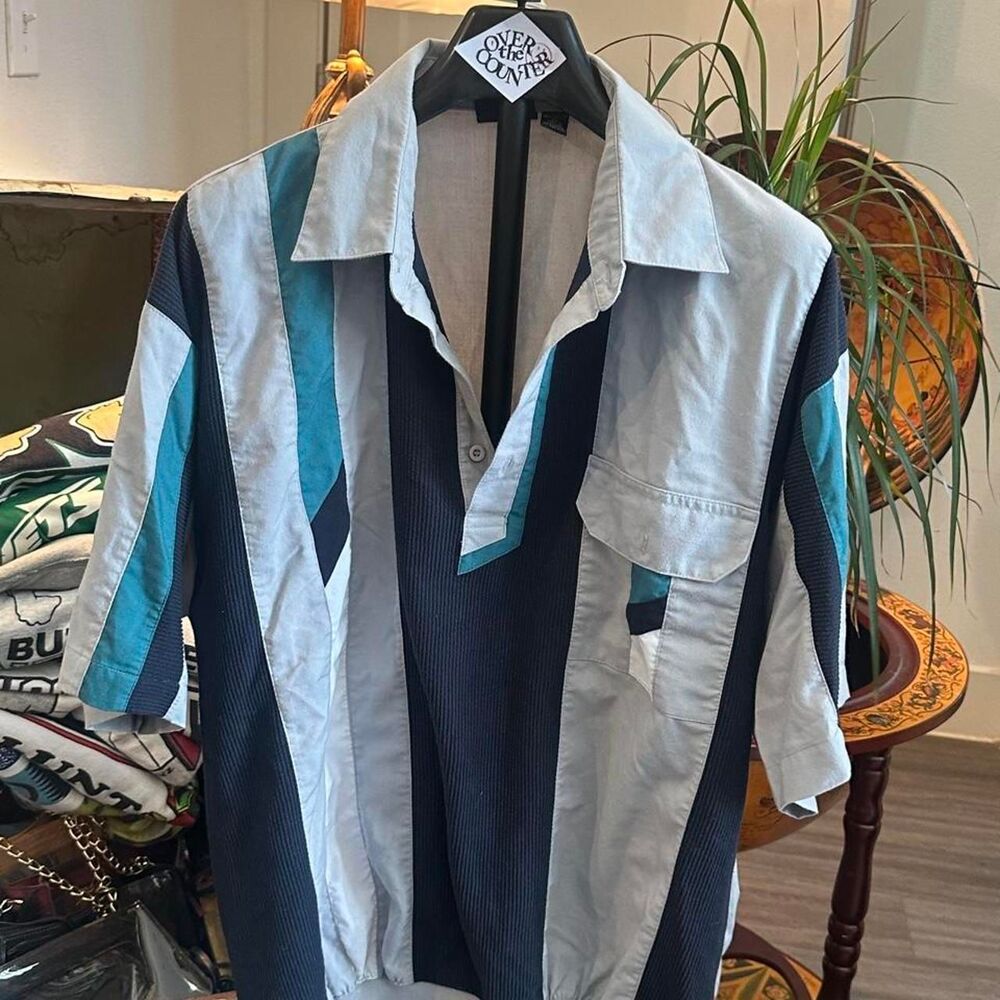 90s vintage blue and white c0b4
